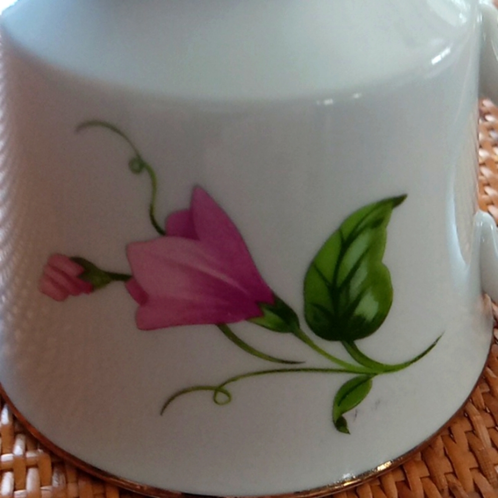 Very pretty pink morning glory tea cup - Picture 6 of 8